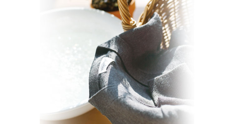 清潔感のあるカーディガンのイメージ