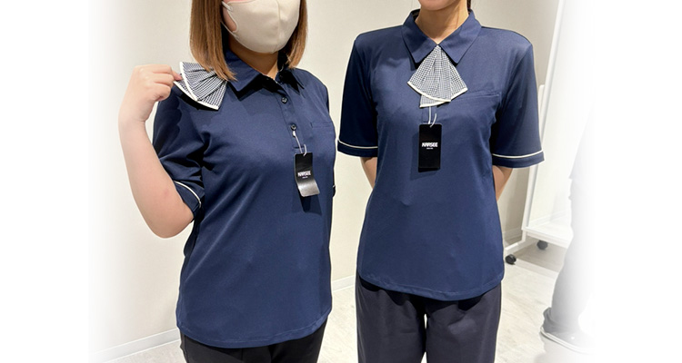 試着するスタッフ（ESP925）