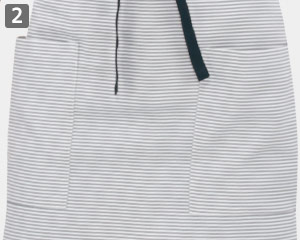 便利な両脇ポケット