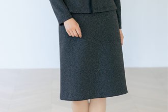 長い丈の最新スカート