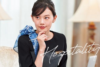 華やかな事務服