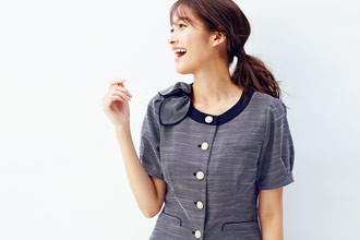 清潔加工の事務服
