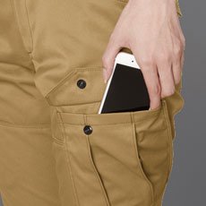 スマートフォン収納ポケット(左)