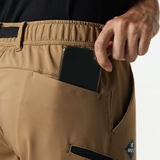 スマホ収納バックポケット(左右)※着席時スマホが干渉しないポケット