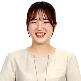 クリニックユニフォームスタッフ藤嶋